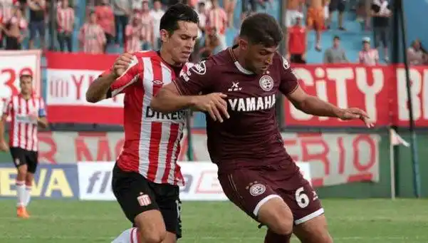 Lanús le ganó a Estudiantes sobre el final con la ley del ex
