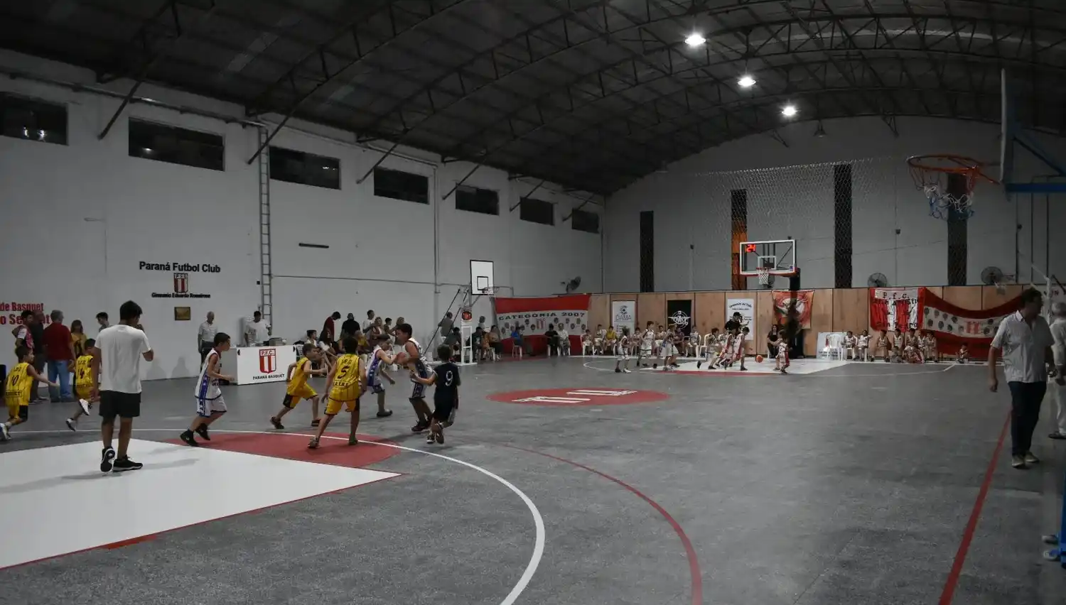 Paraná gimnasio 50 años 003