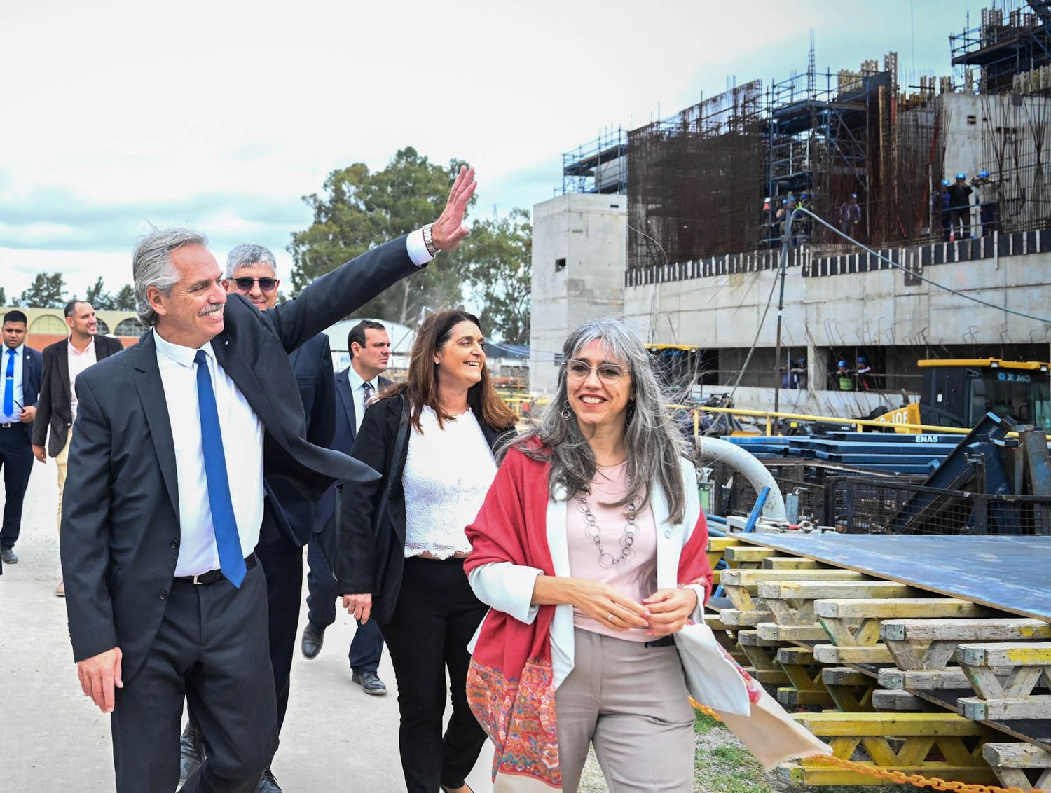 El Presidente recorrió las obras del primer reactor argentino