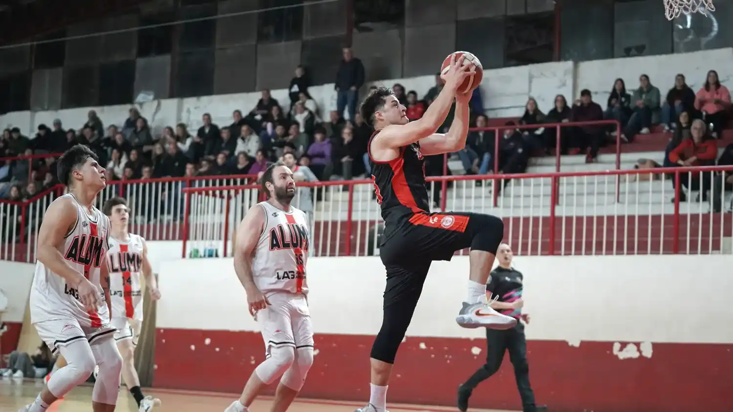 Huracán vs Alumni. Torneo Oficial de Tres Arroyos 2026