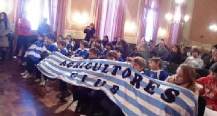 “Estamos escriturando el sueño de la comisión directiva que fundó Agricultores”