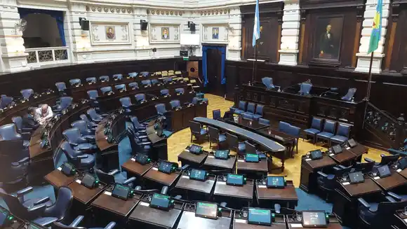 Tensión en la Legislatura: Kicillof, Cristina y la interna que puede definir el calendario electoral en la Provincia