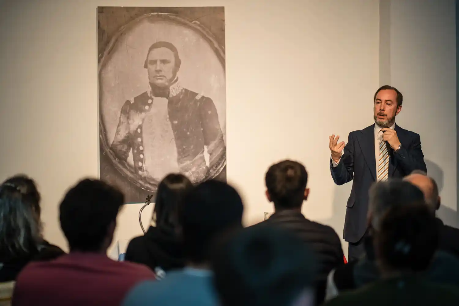 Se realizó una charla sobre el legado político de Urquiza con un importante marco de público