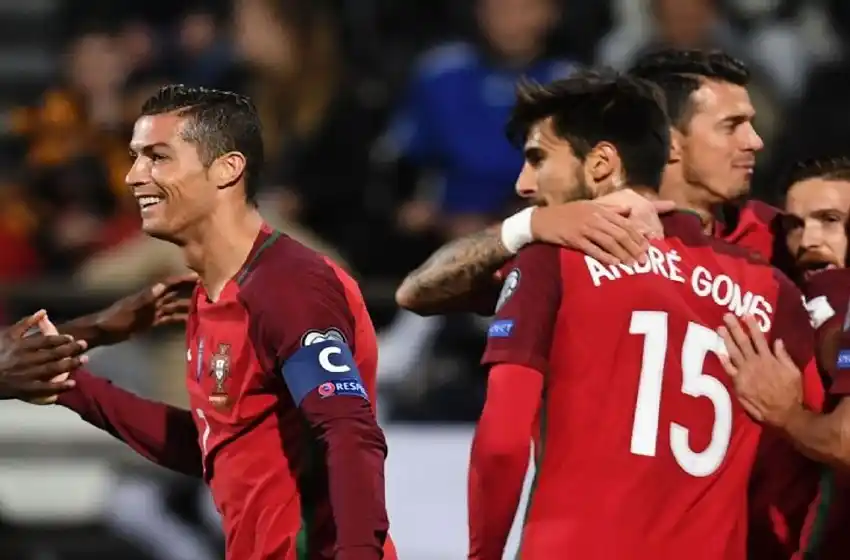 Triplete de Cristiano y Holanda muy complicado