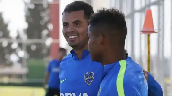 Angelici presentó a Goltz, Cardona y Espinoza como refuerzos de Boca