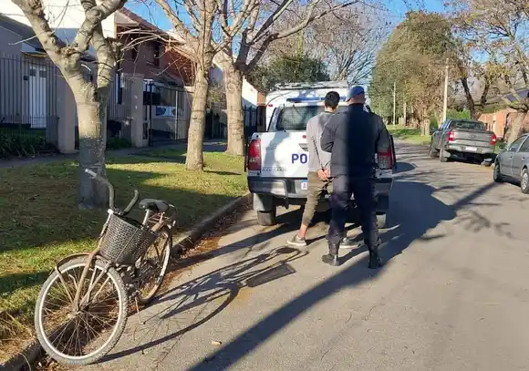 Agentes policiales intervienen en violenta pelea entre dos ex cuñados