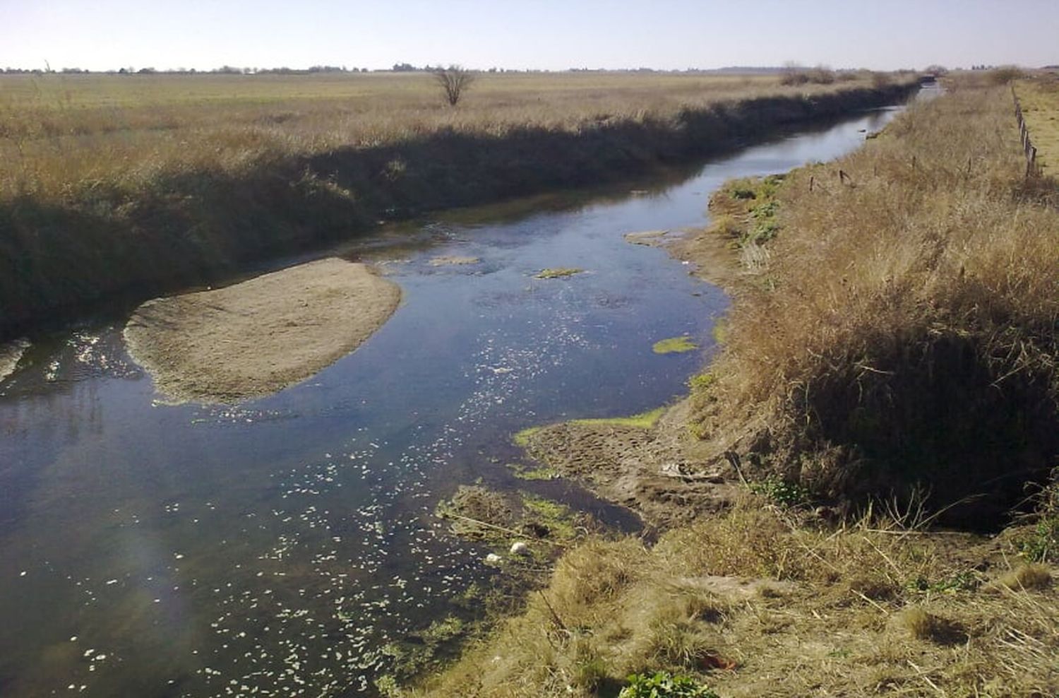 Una nena de 12 años cayó al Arroyo Saladillo y tuvo que ser internada en el Vilela