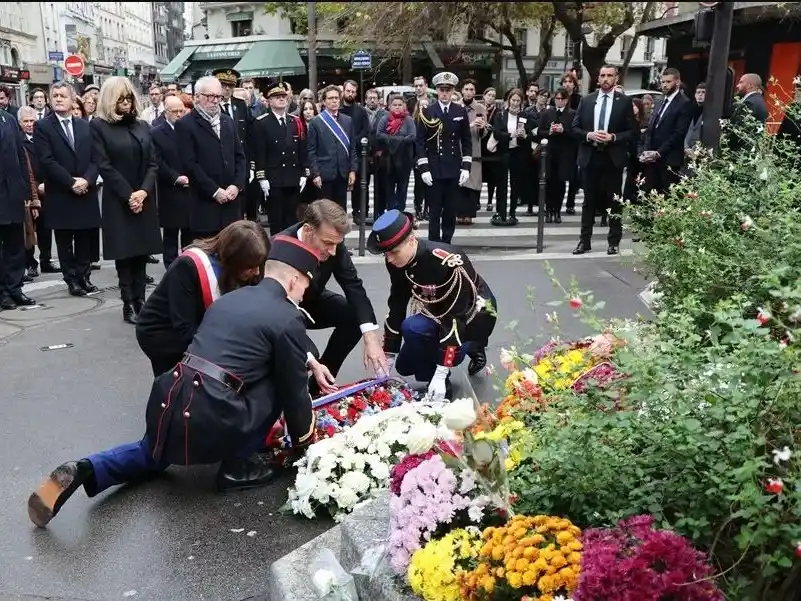 París conmemoró los diez años de los atentados del 13 de noviembre de 2015