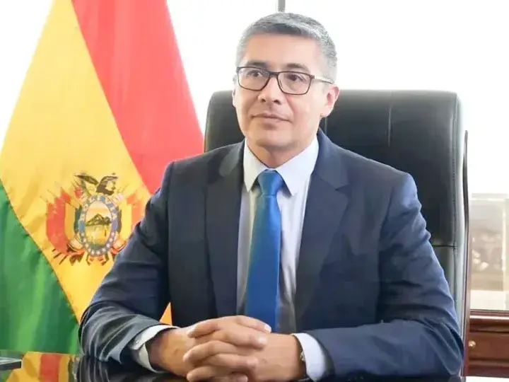 Bolivia: El presidente destituyó al ministro de Economía