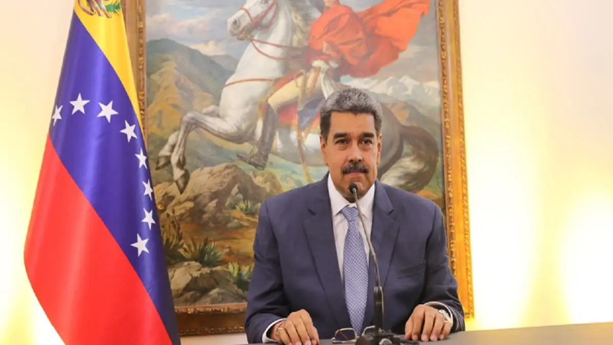 ¿SE ATREVERÁ A APLICARLO EN EL PAÍS? Maduro pide «desdolarizar» las economías en la cumbre de  los Brics