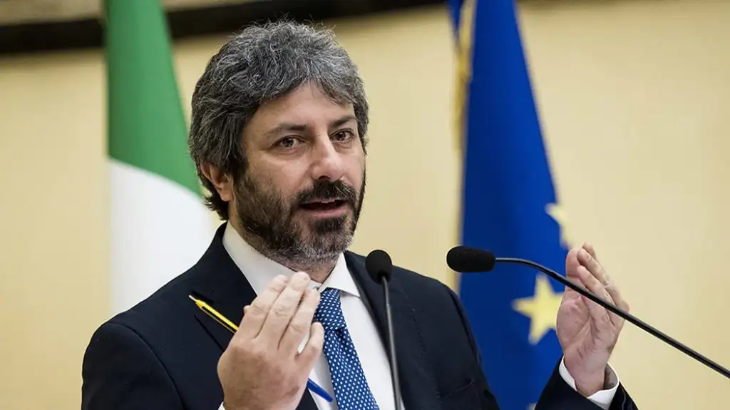 El presidente italiano nombró al titular de Diputados para destrabar la crisis