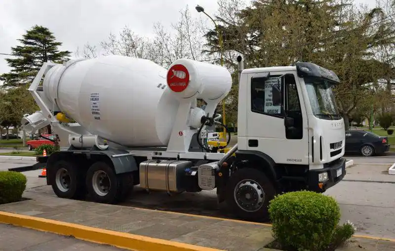 SAN CAYETANO: Adquieren maquinaria para acelerar obras en el distrito