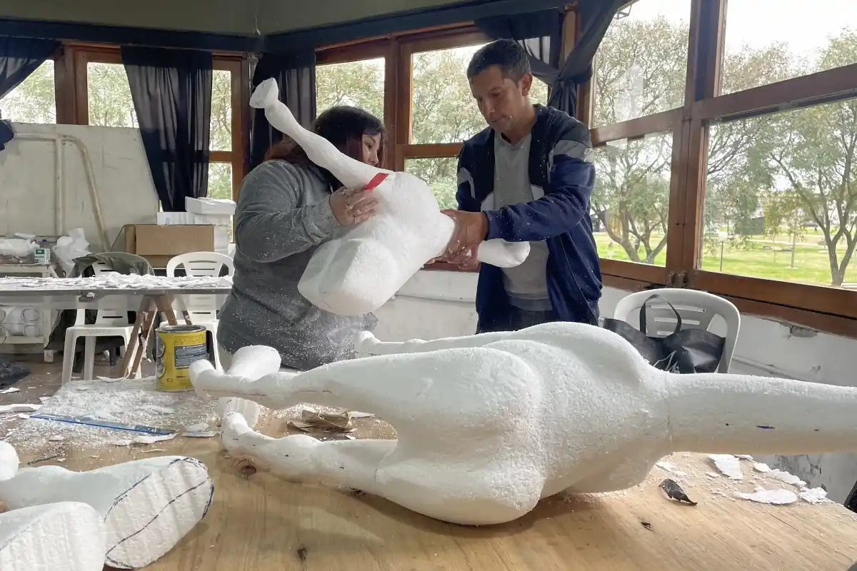 Finalizó la tercera capacitación del taller de tallado en telgopor dictado por Martín Naef y Emanuel Pérez