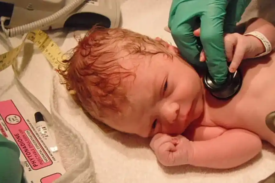 Cae 26 % el número de nacidos vivos y sube la mortalidad general en la ciudad de Santa Fe