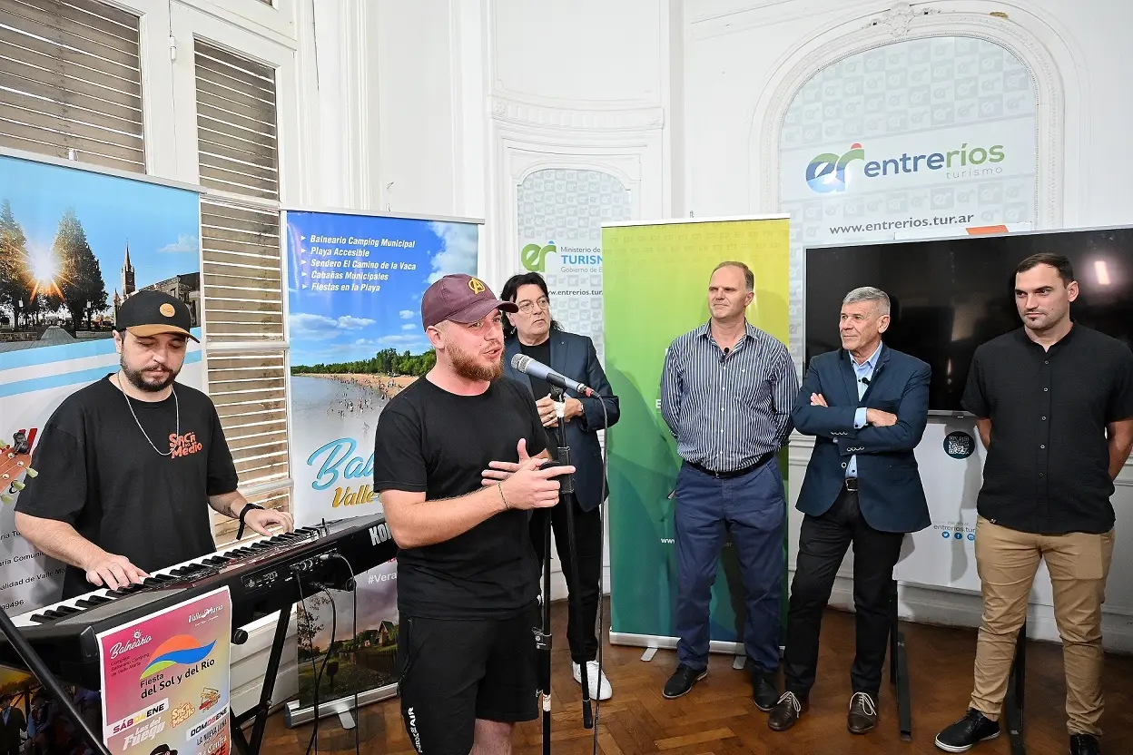 Presentaron la Fiesta del Sol y del Río en Paraná