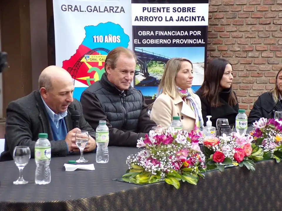 General Galarza: Bordet entregó viviendas y firmó convenios para obras