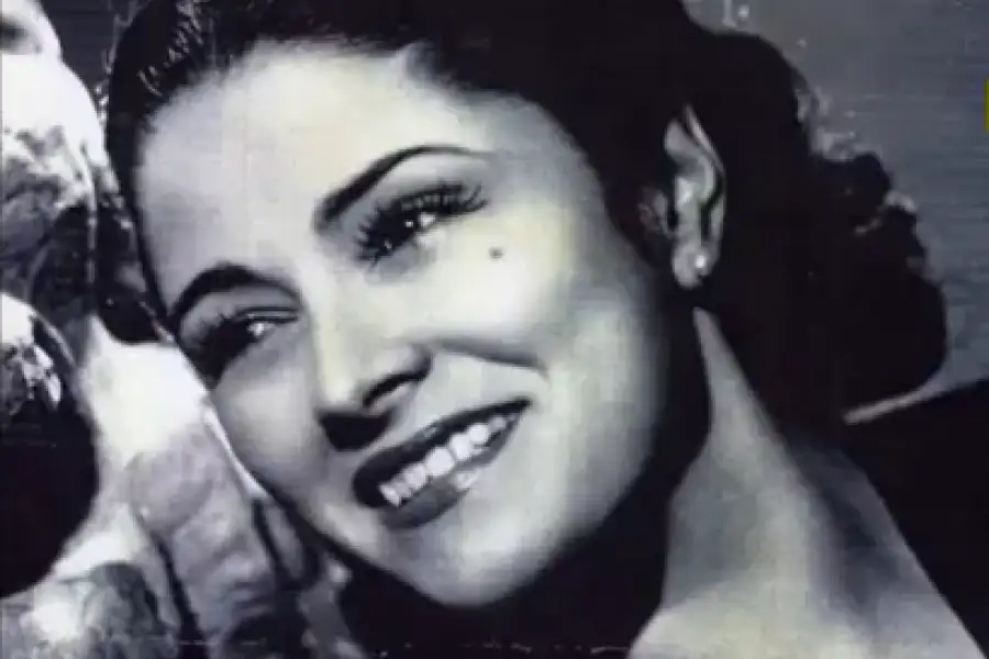 Mercedes Simone