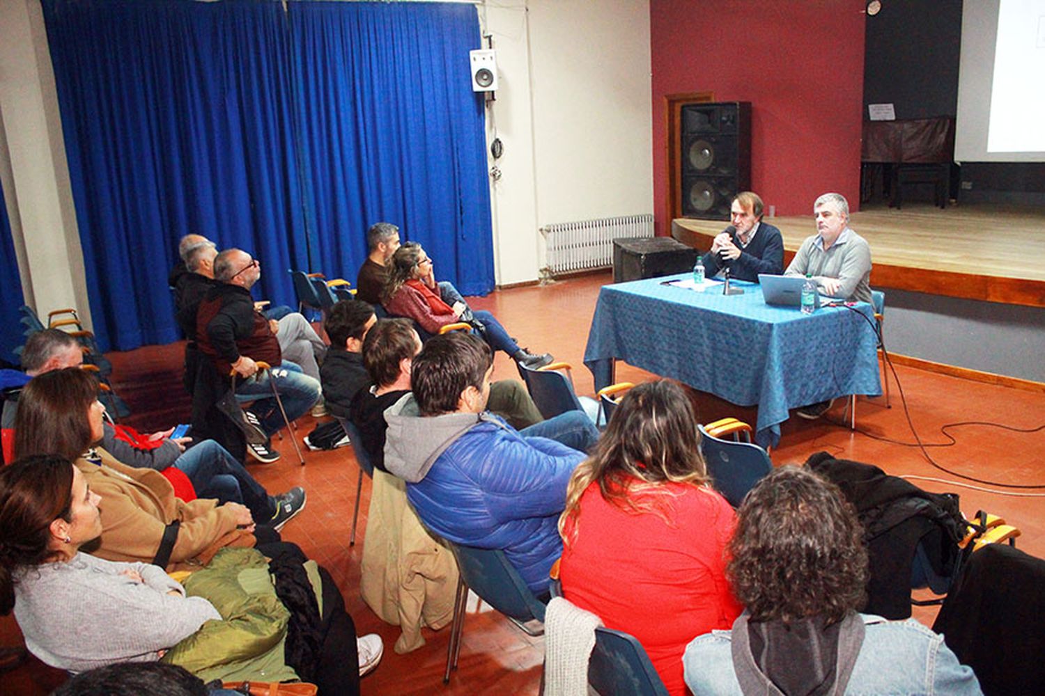 Debate sobre el transporte público