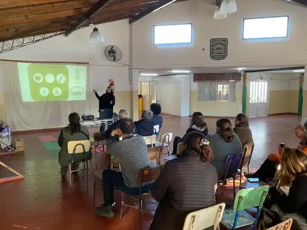 Se continúa promoviendo el compost para huertas familiares en nuestra ciudad