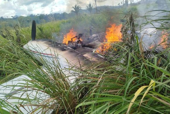Fuerza Aérea Brasileña intercepta avión narco y obliga a aterrizaje forzoso