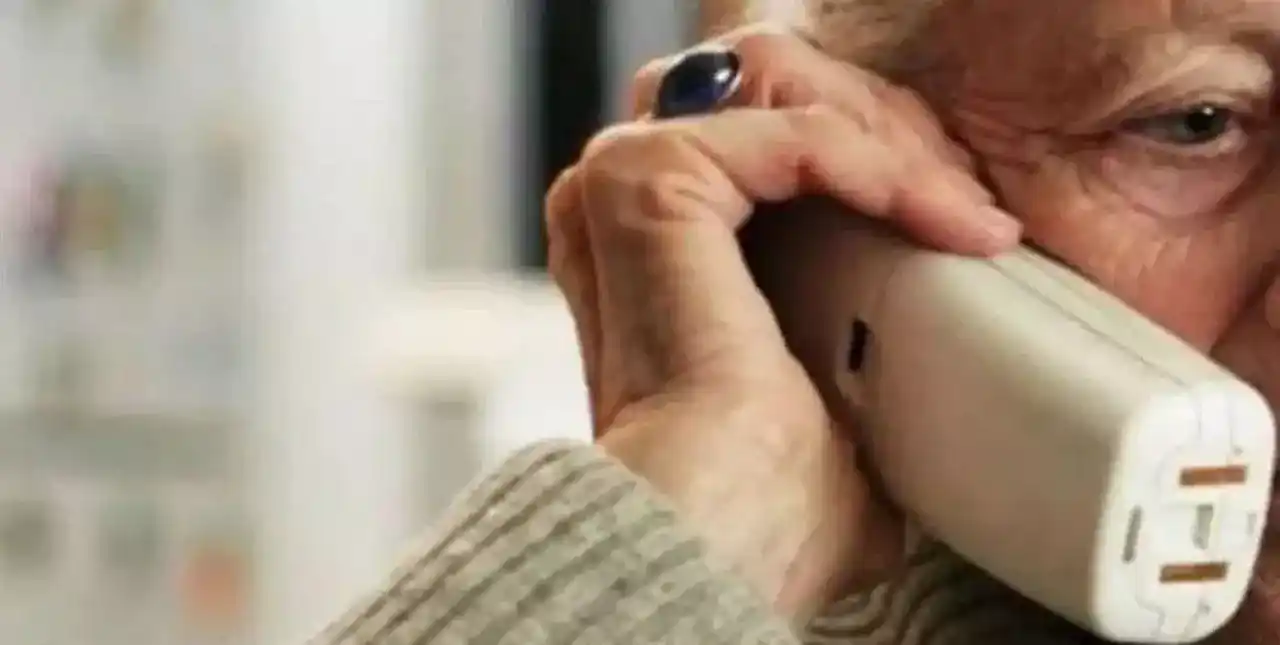 Mediante un “cuento del tío” le robaron 30 mil dólares a una mujer