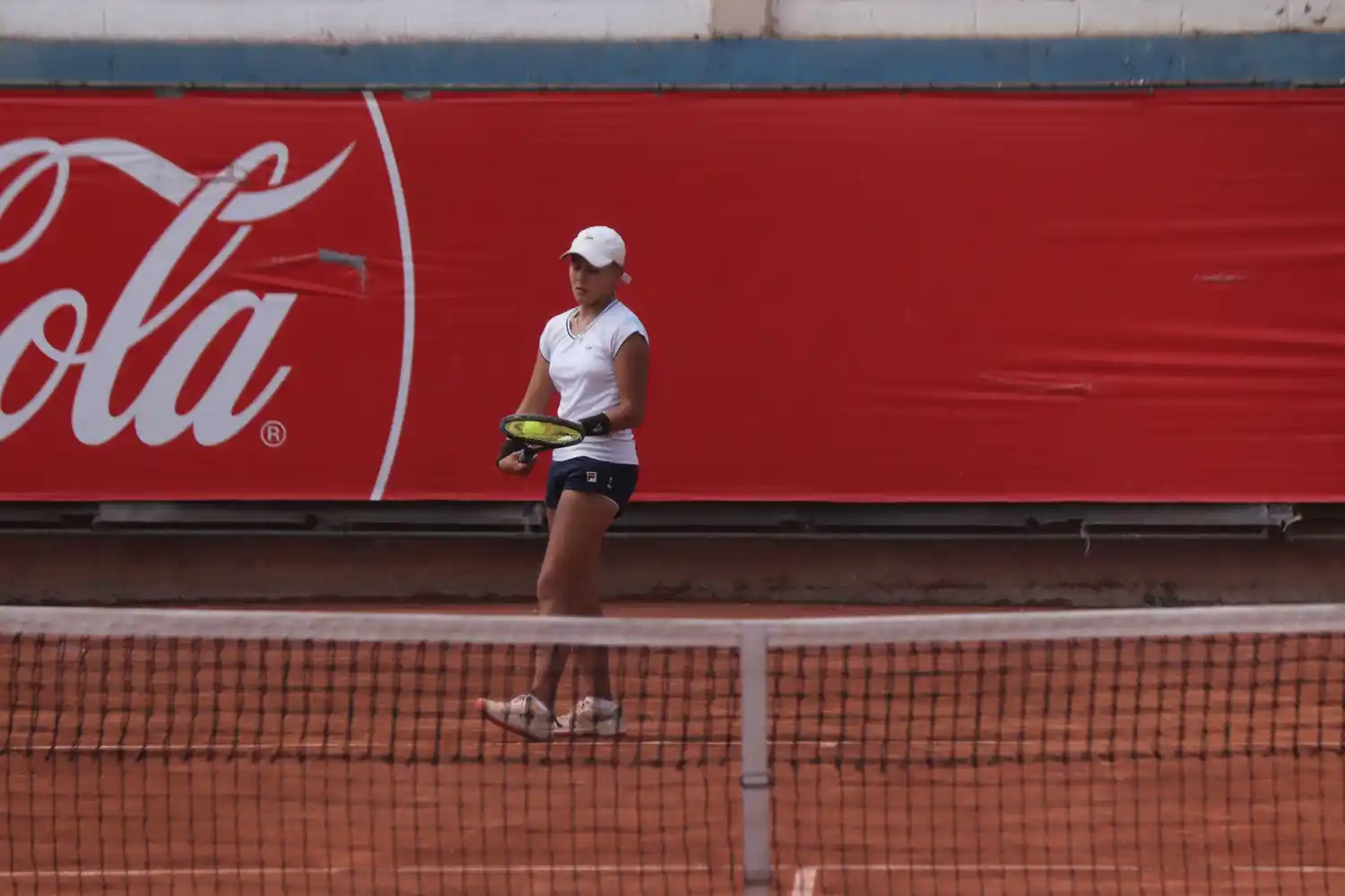 Larraya Guidi va por el título en Bolivia.
