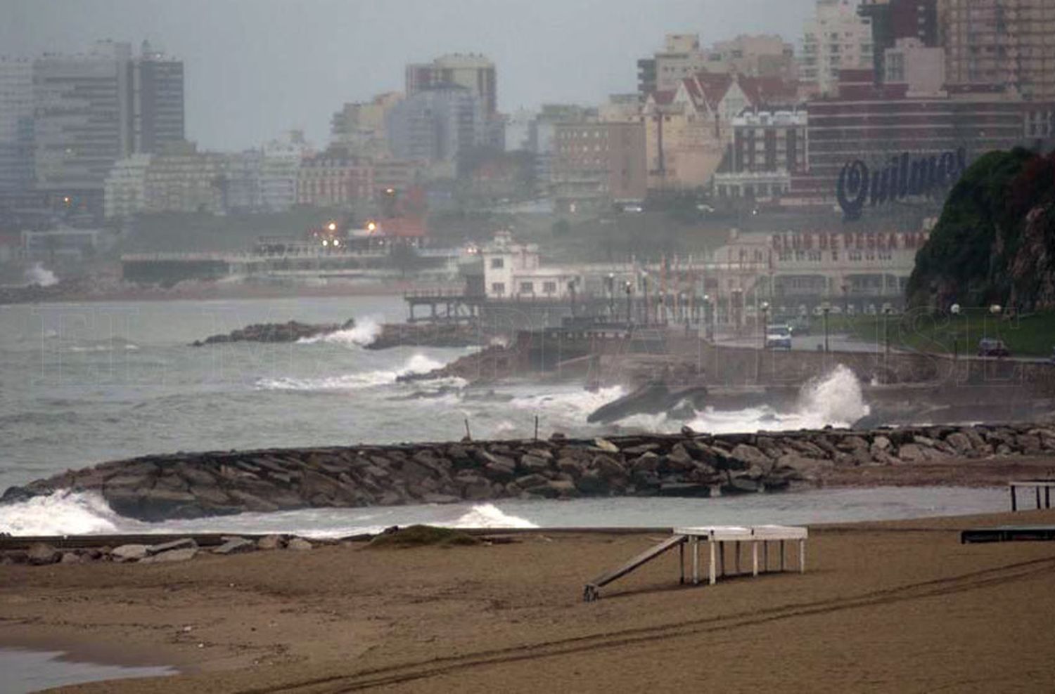 El mal clima, el enemigo de los balnearios en el inicio de la temporada