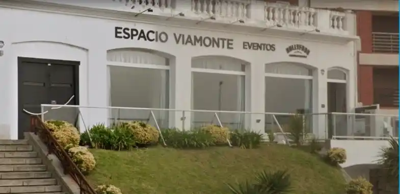 La entrada será un alimento no perecedero para el Club Cultural y Deportivo Roque Dalton.