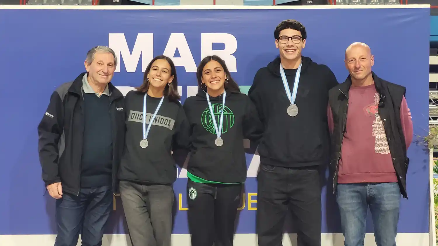 La terna de natación ganada por Mateo Tolusso (Foto: EMDER)