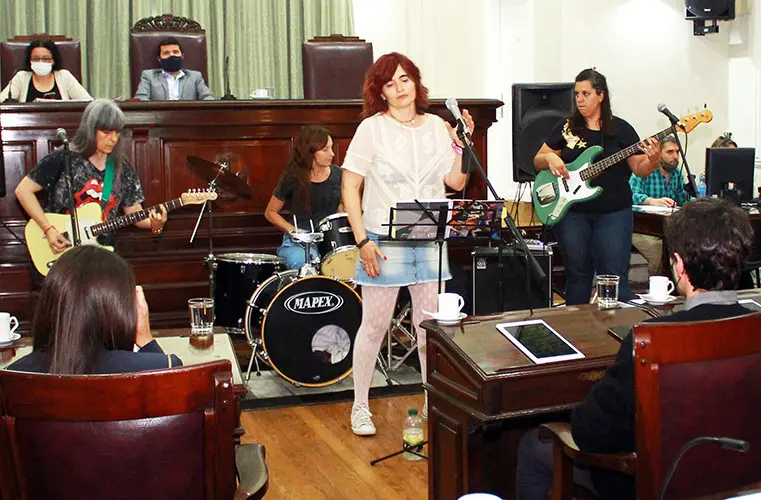“La música es mi manera de poder vivir, no concebiría la vida sin ella”