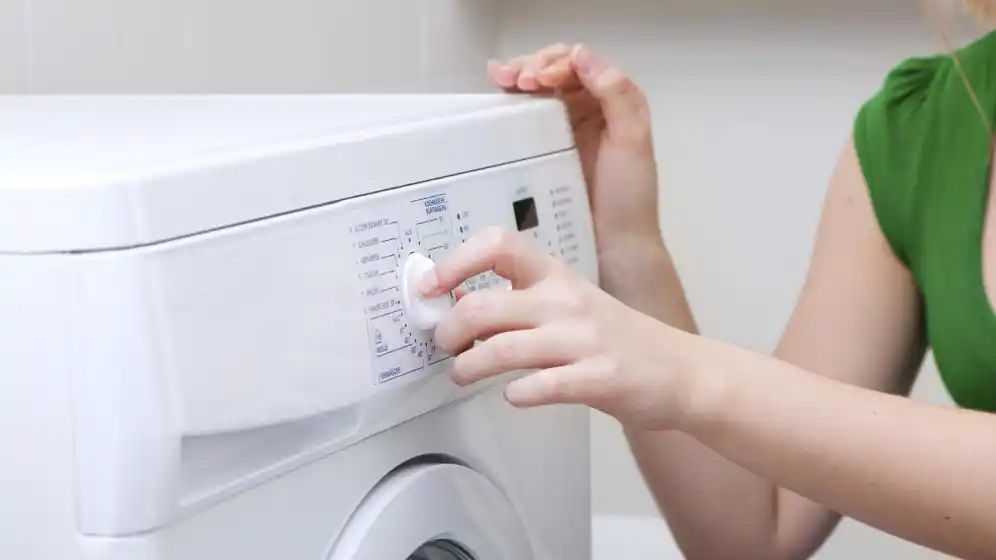 Cómo reclamar el daño de artefactos causado por alteración en la tensión eléctrica