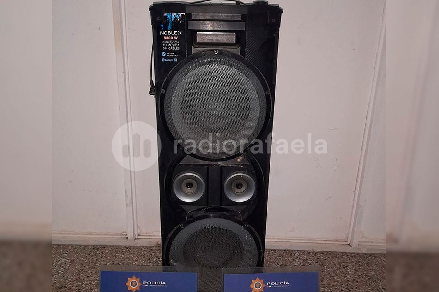 Sabían que el dueño no estaba y se metieron a robar un costoso equipo de sonido en Sunchales