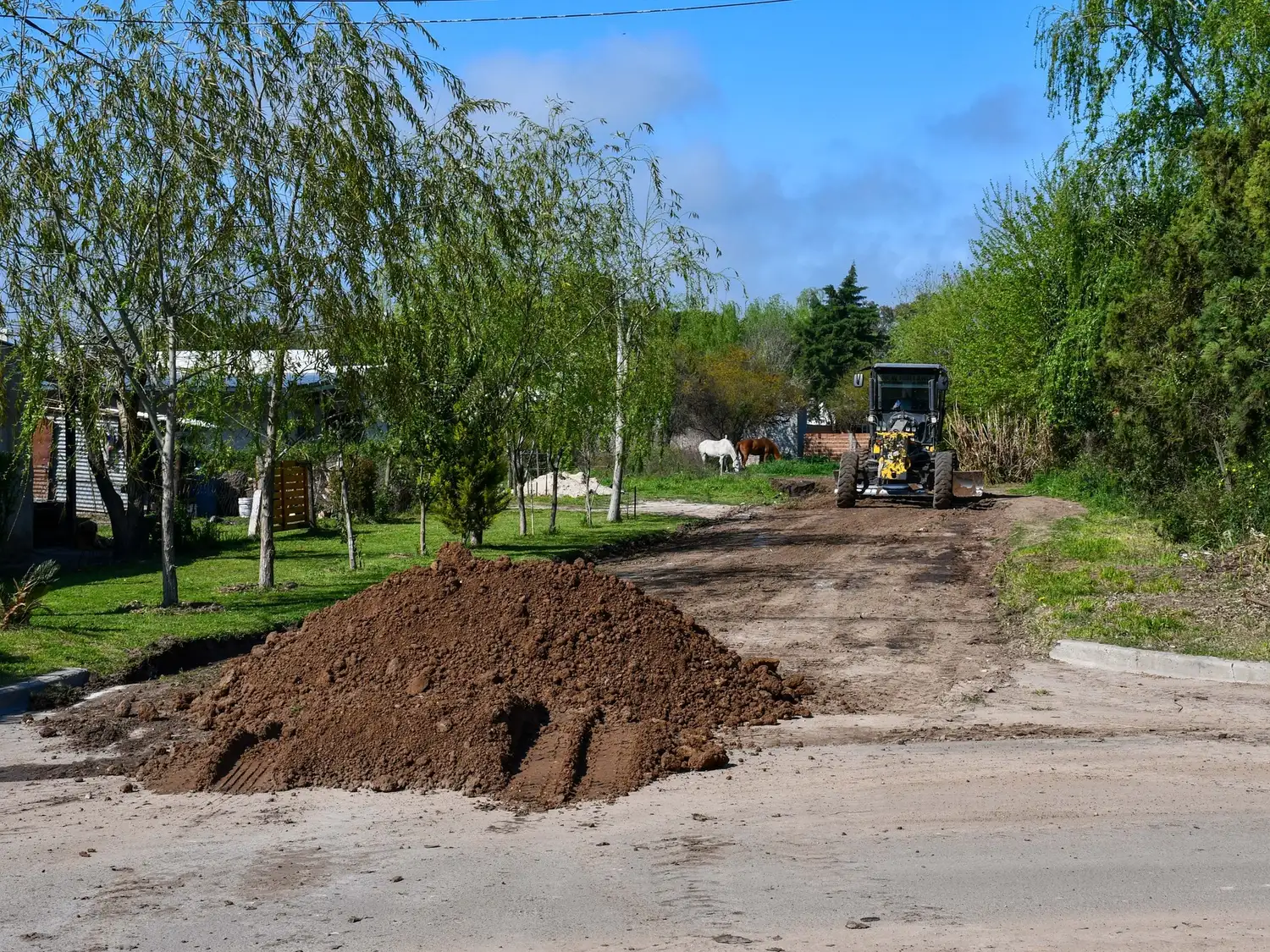 Obras municipales en distintos barrios de la ciudad