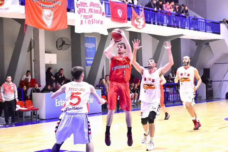 Estudiantes busca estirar
la serie en Gualeguaychú