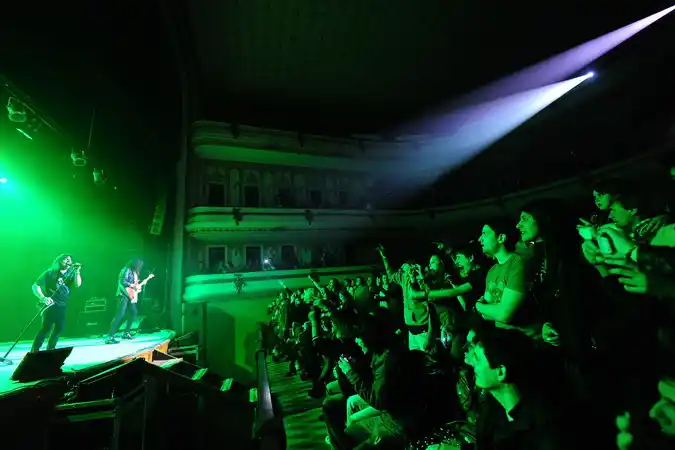 El metal vibró en el Teatro Gualeguaychú