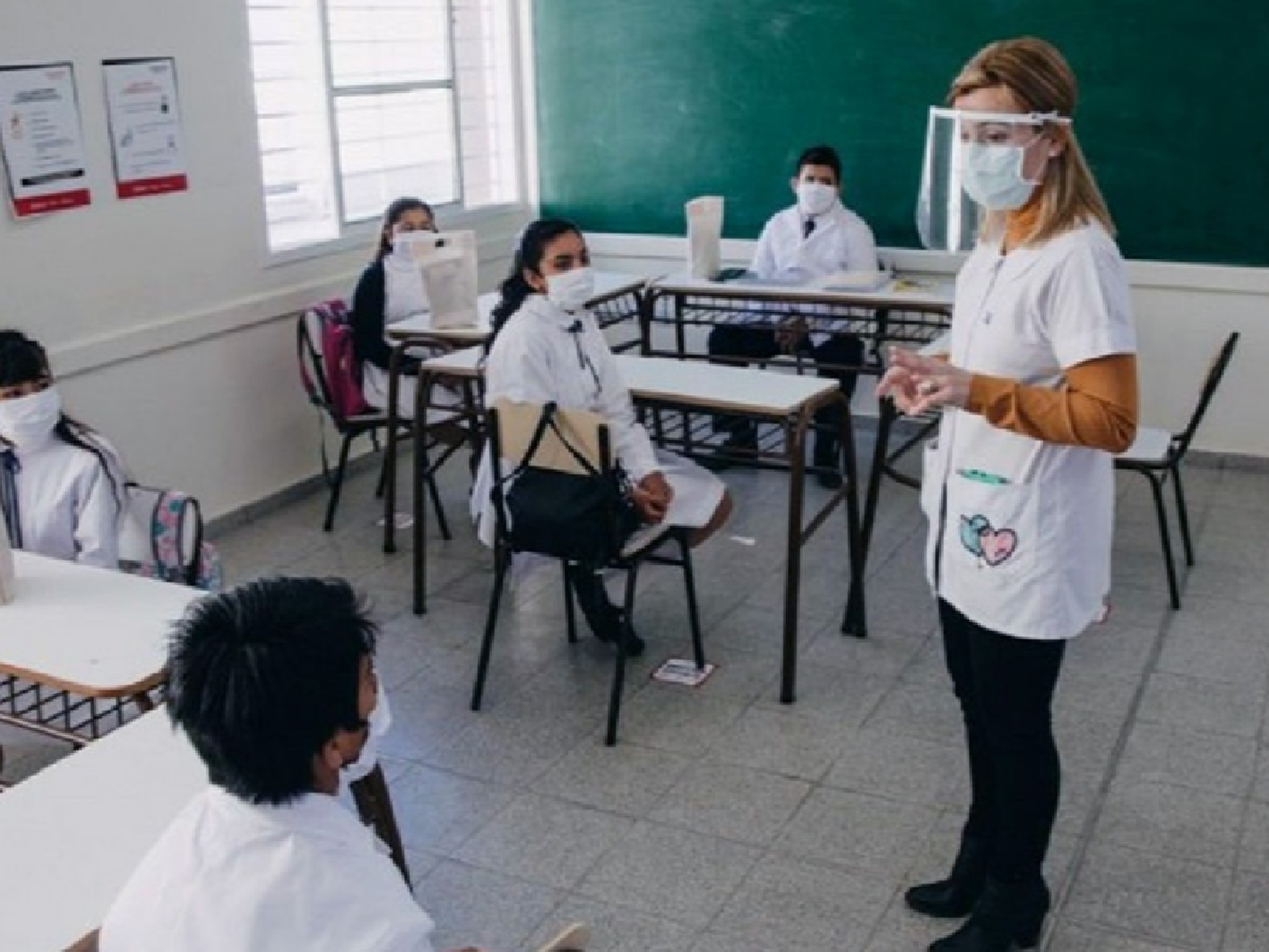 Vuelven al aula 370 mil chicos porteños y 90 mil en Santa Fe