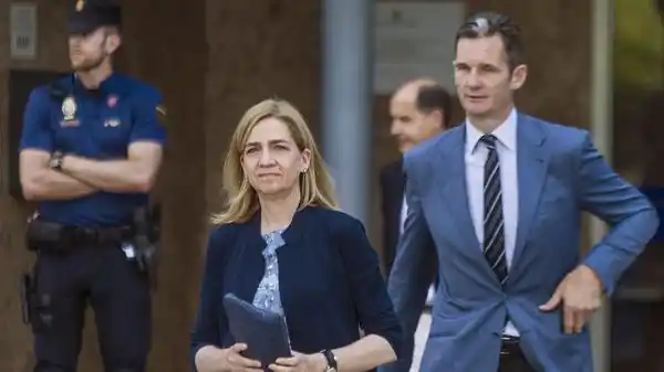 La Audiencia condena a Urdangarin a 6 años y 3 meses de cárcel