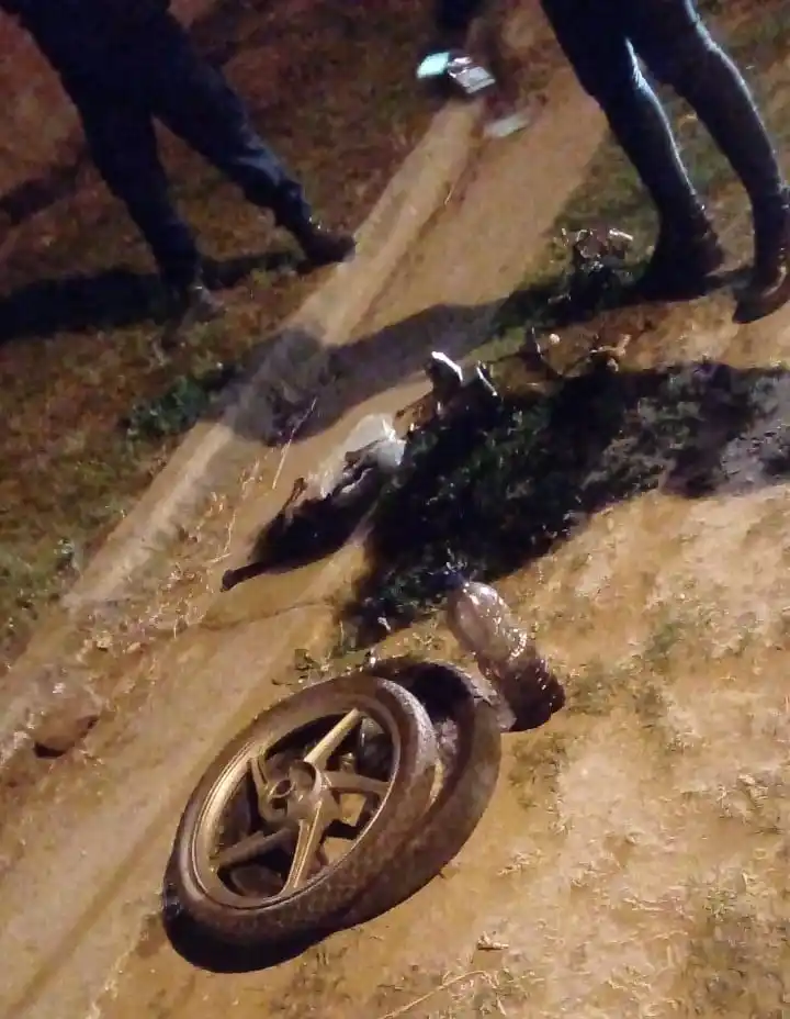 Interceptaron a dos jóvenes con partes de motos y herramientas robadas