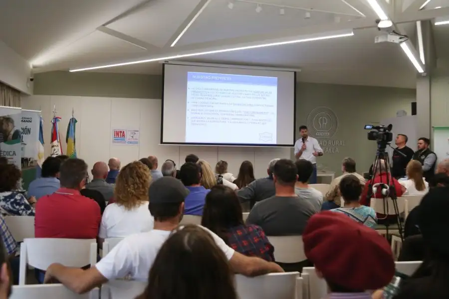 Capacitaciones en la Expo Rural - Prensa SRR