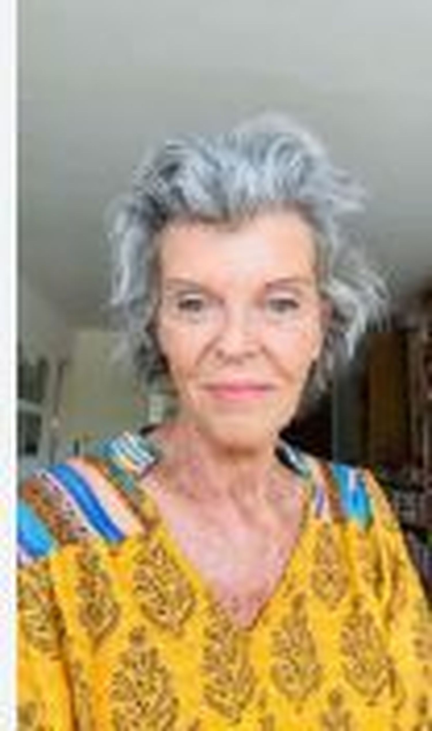 "Es la primera muestra de mi vida, que me da bastante miedo, porque mostrar las pinturas de uno es como mostrarse de verdad”