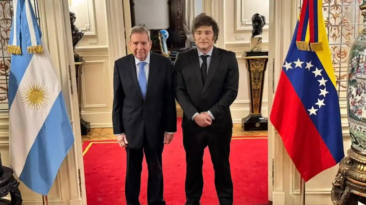 Milei junto al ex candidato presidencial de Venezuela, Edmundo González Urrutia.