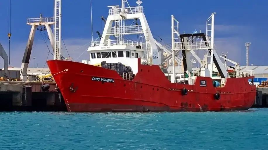Marinero murió tras caer al mar desde un buque pesquero en plena maniobra frente a Santa Cruz