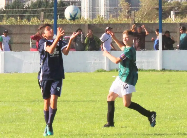 Los chicos también meten goles en las “redes sociales”