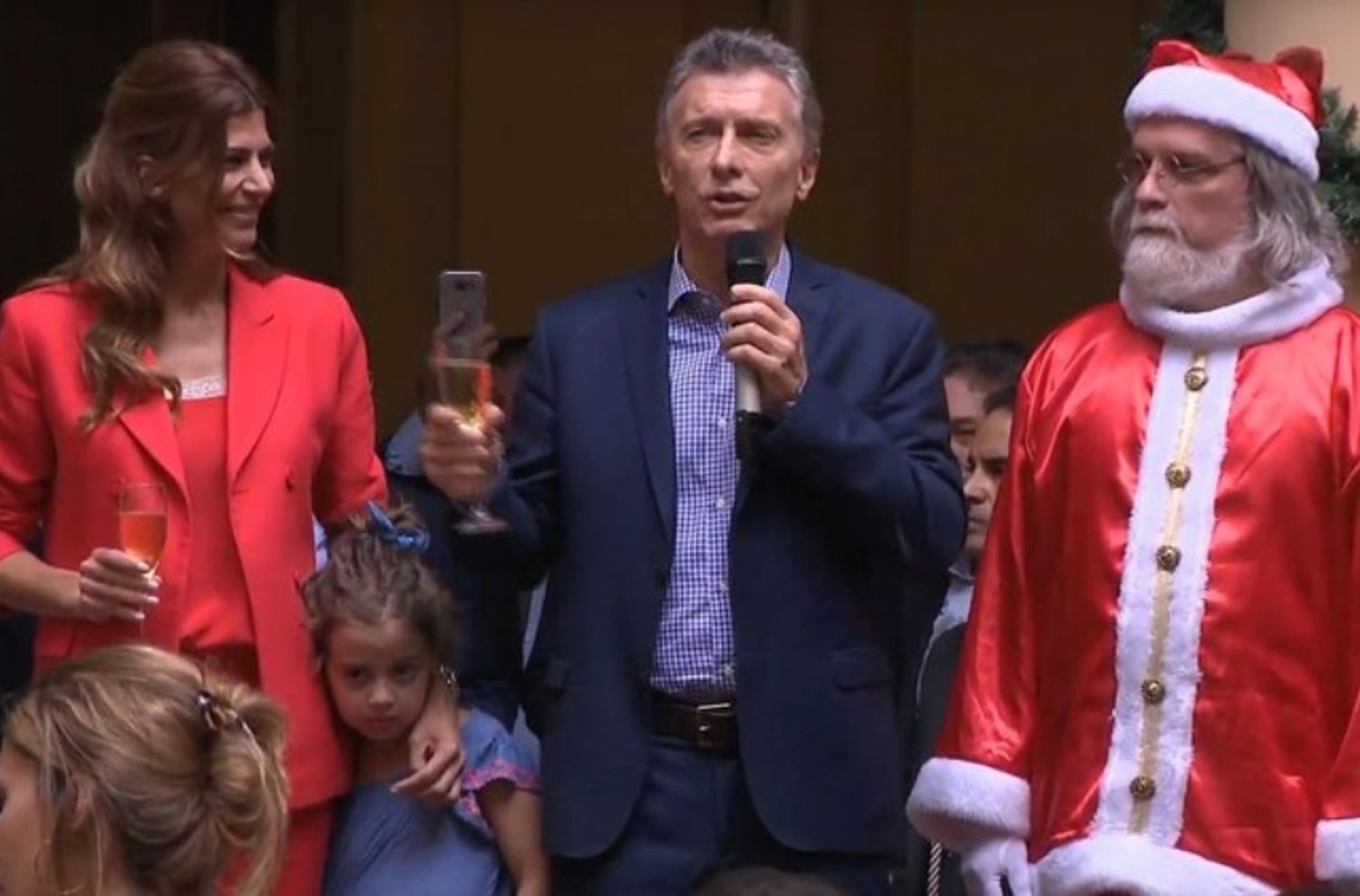Macri: "Las tormentas sucesivas que atravesamos nos han fortalecido"