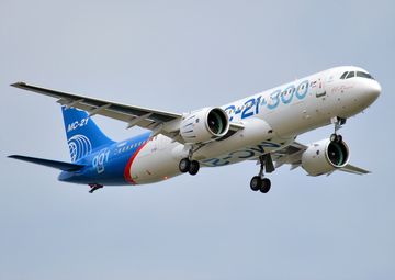 A pesar de todo, Rusia logra poner en vuelo otro MC-21 "rusificado"
