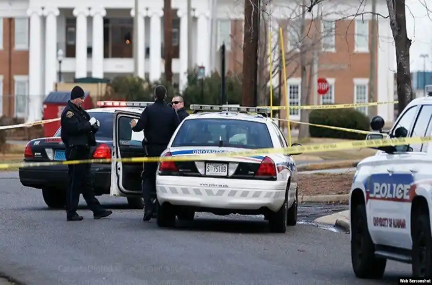 Un hombre mató a tiros a 12 personas en un edificio público en Estados Unidos
