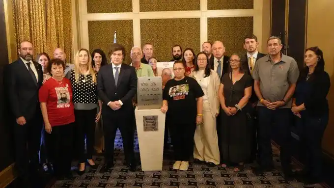 milei con familiares