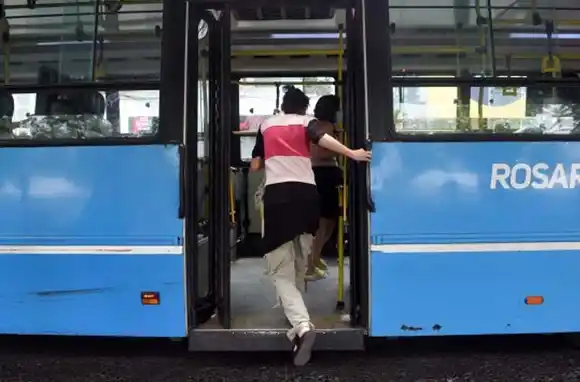 Suman dos nuevos puntos de carga de tarjeta de colectivo en Rosario