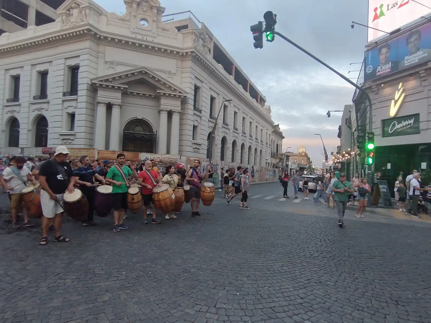 Las murgas coparon las calles de Tandil.