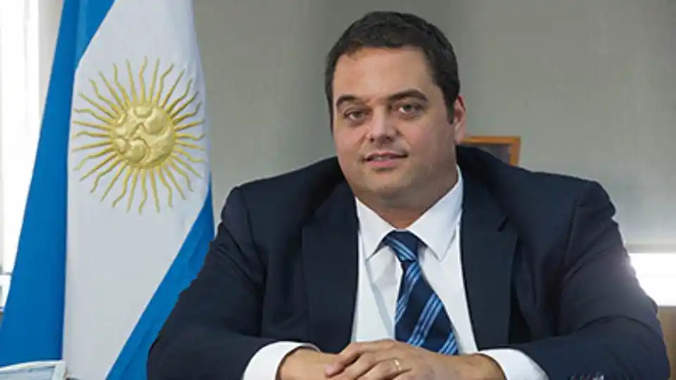 Triaca: las paritarias salariales del 15% «recomponen salarios»